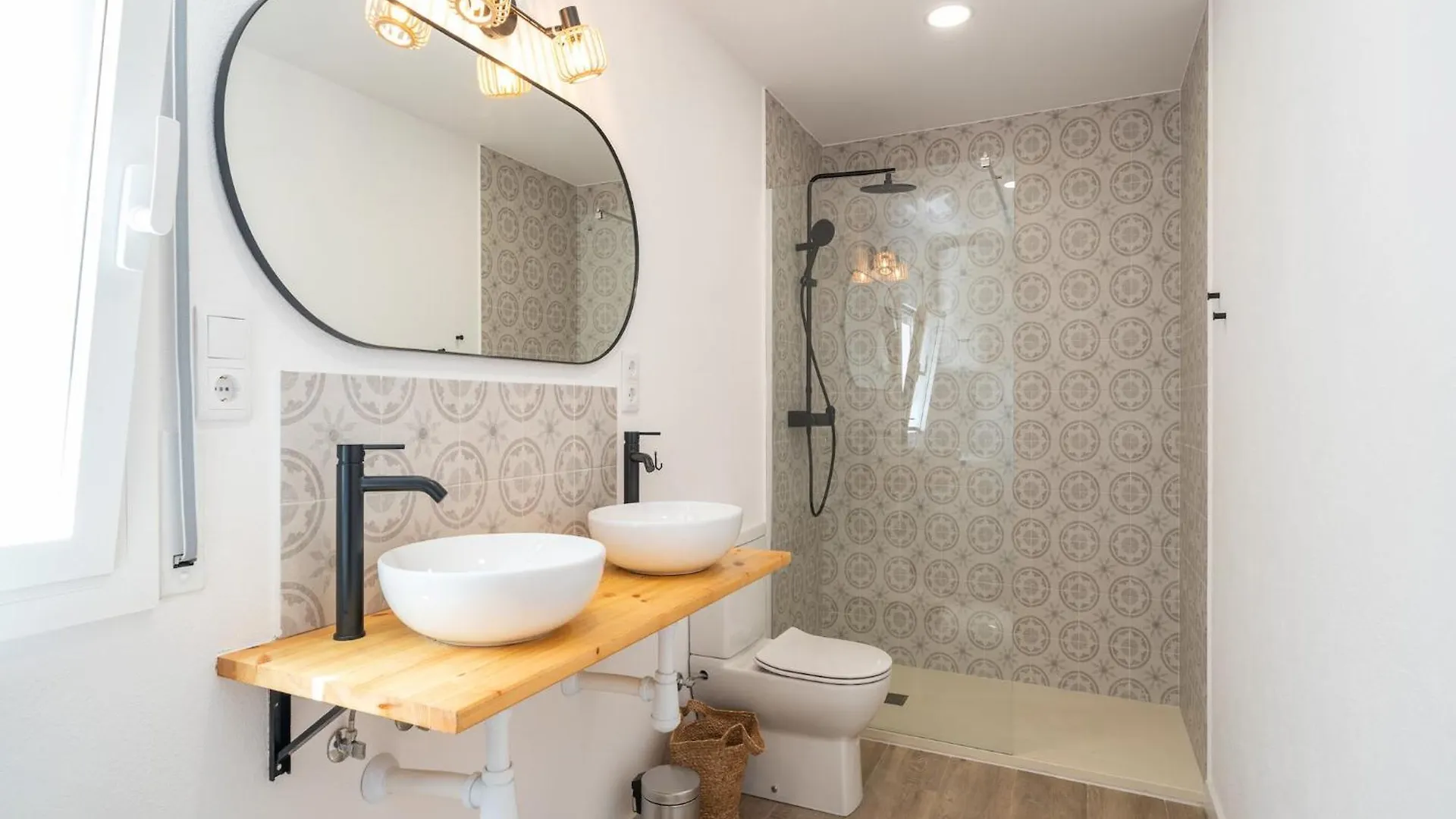 Pet-Friendly Apartment For Six People L' Escala