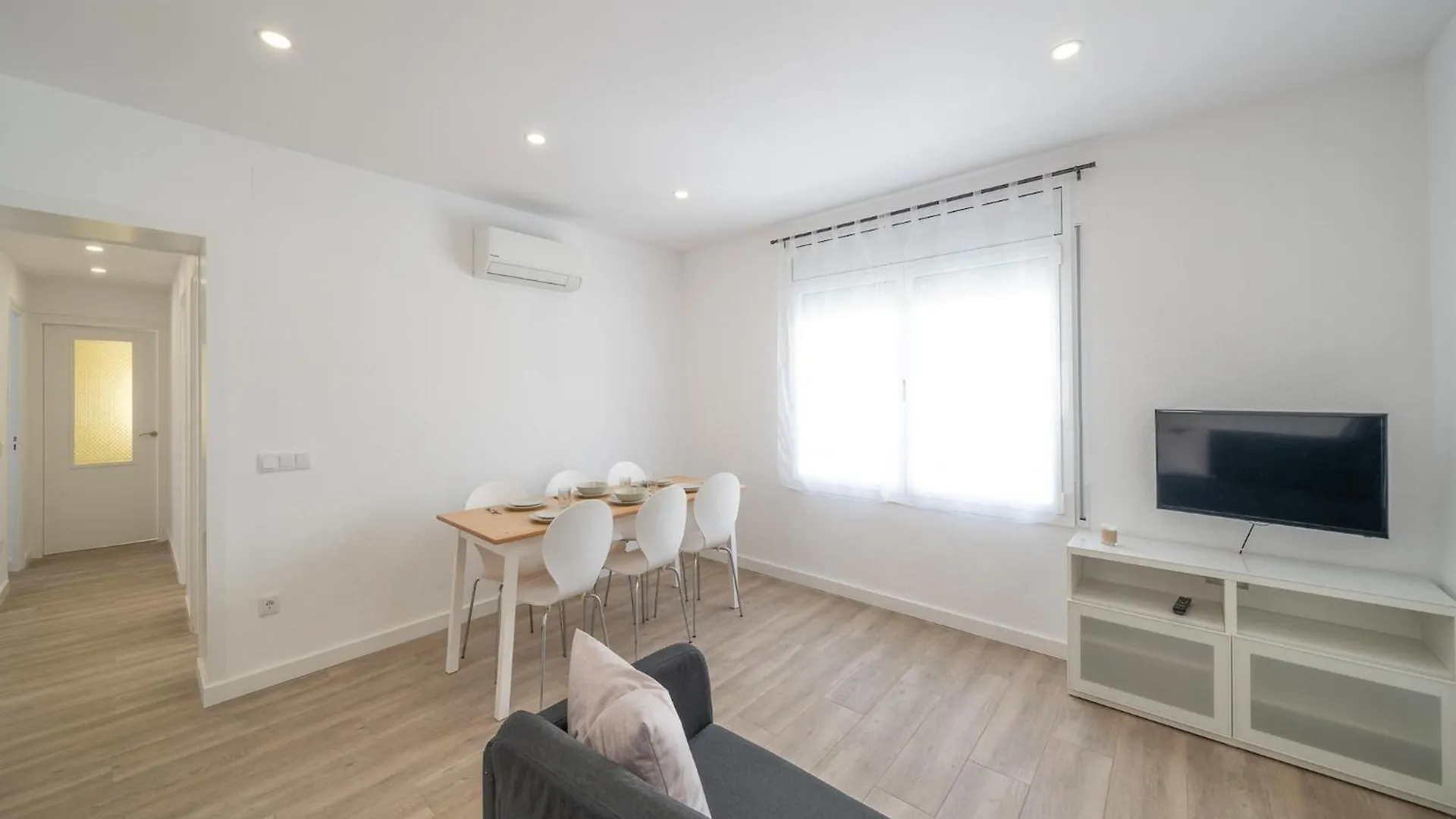 Pet-Friendly Apartment For Six People L' Escala