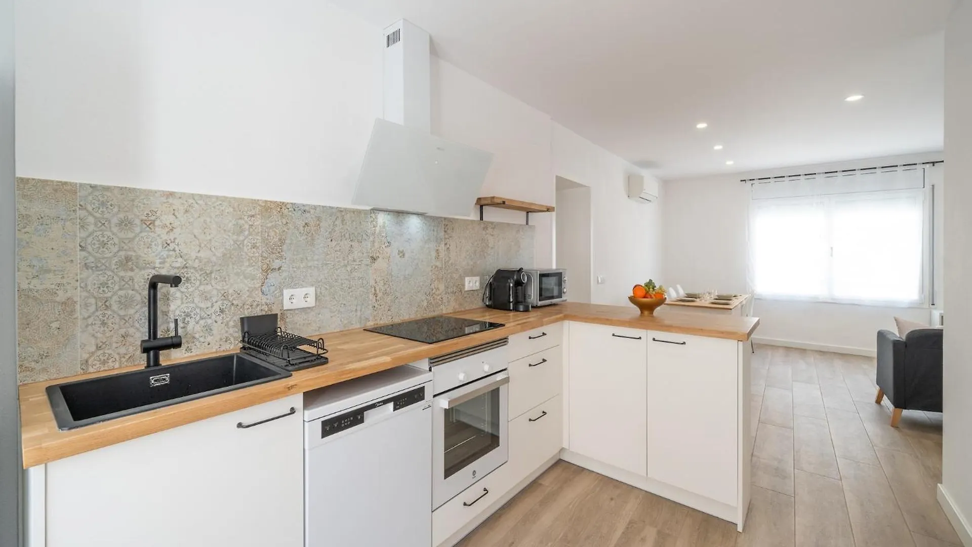 Pet-Friendly Apartment For Six People L' Escala