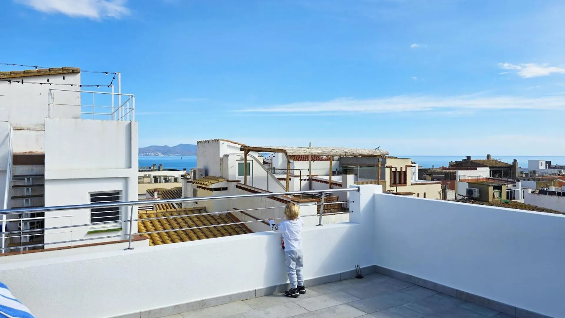 Pet-Friendly Apartment For Six People L' Escala